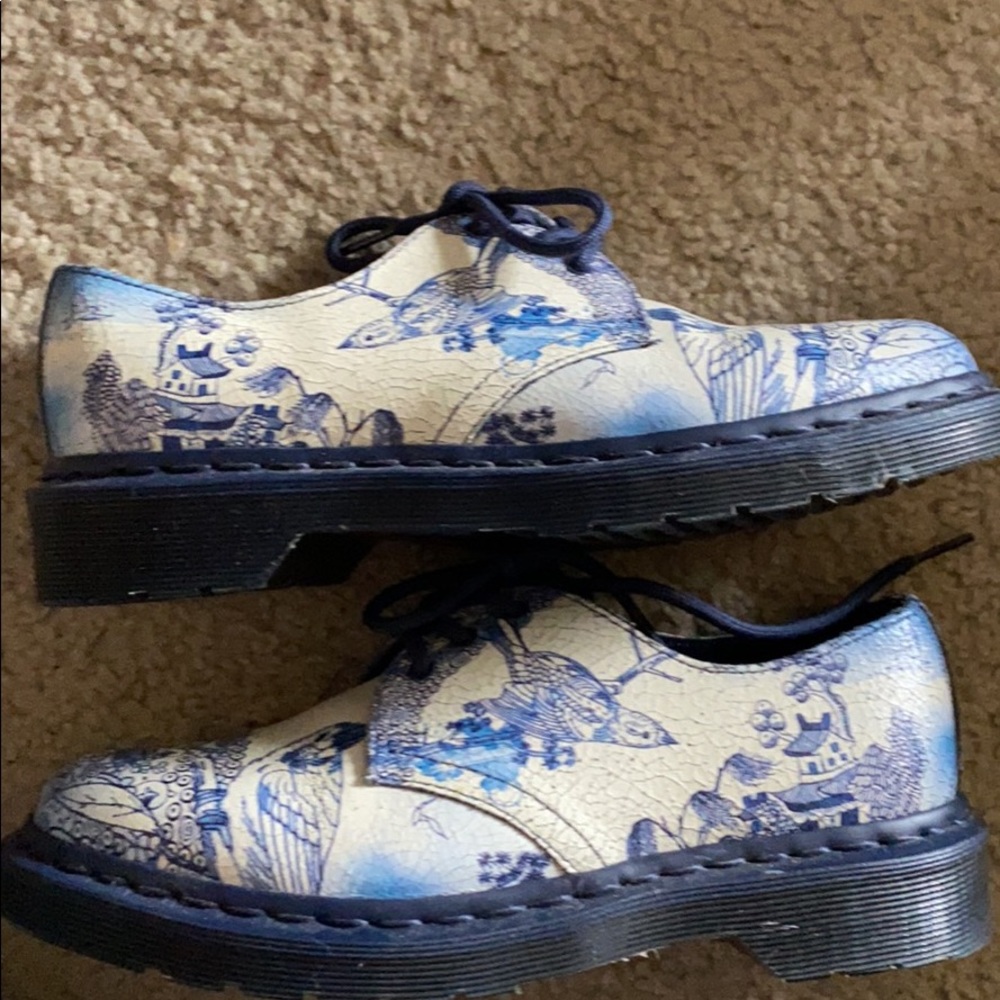Cracked China doc martens RARE